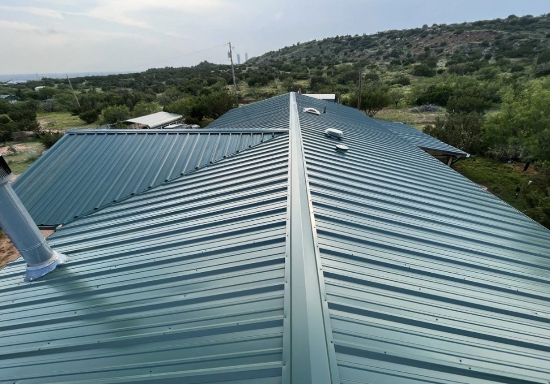 Standing seam metal commercial roof